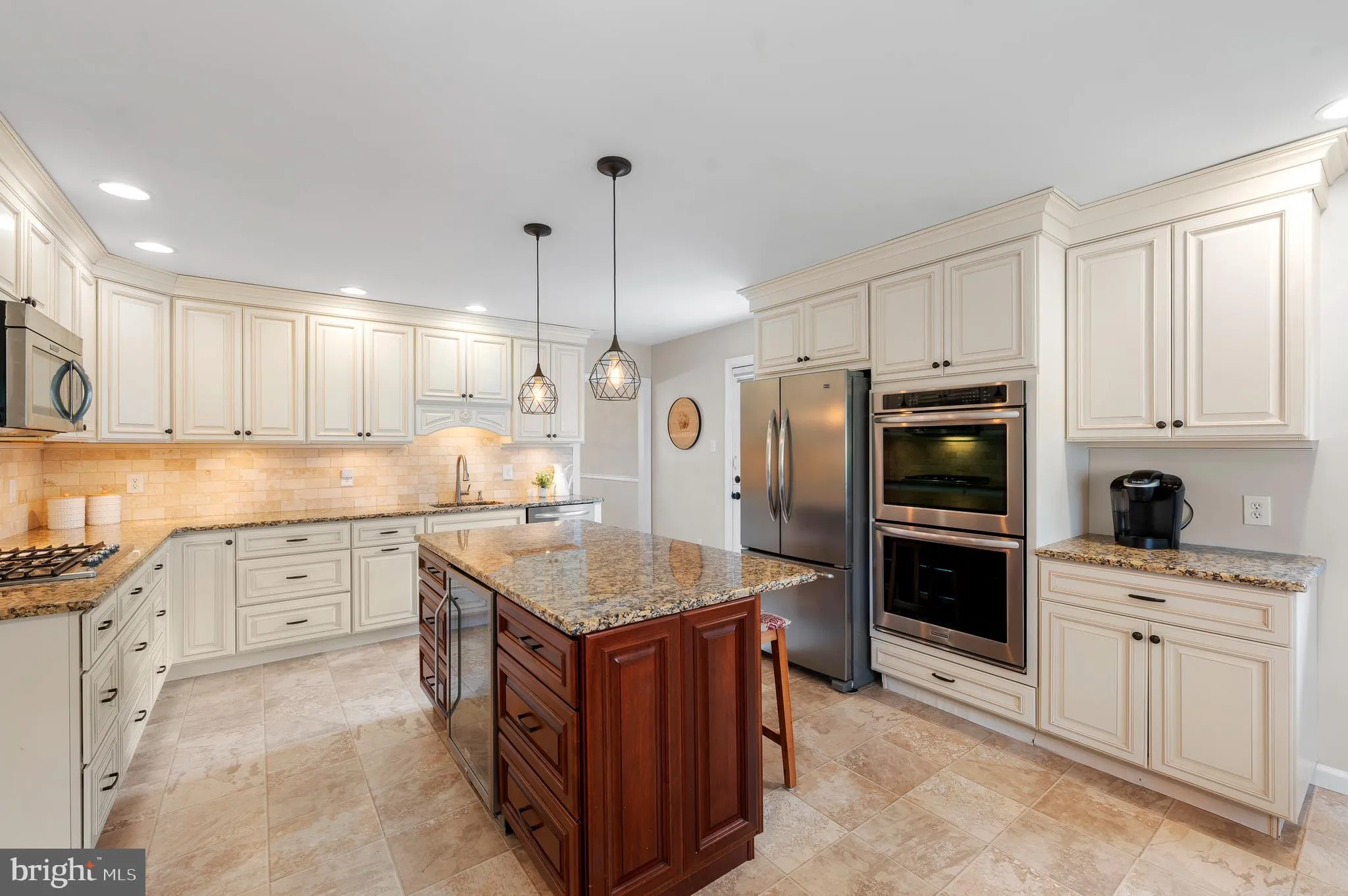 Paoli, Pennsylvania 19301, United States, 4 Bedrooms Bedrooms, ,3 BathroomsBathrooms,Residential,Pending,112490