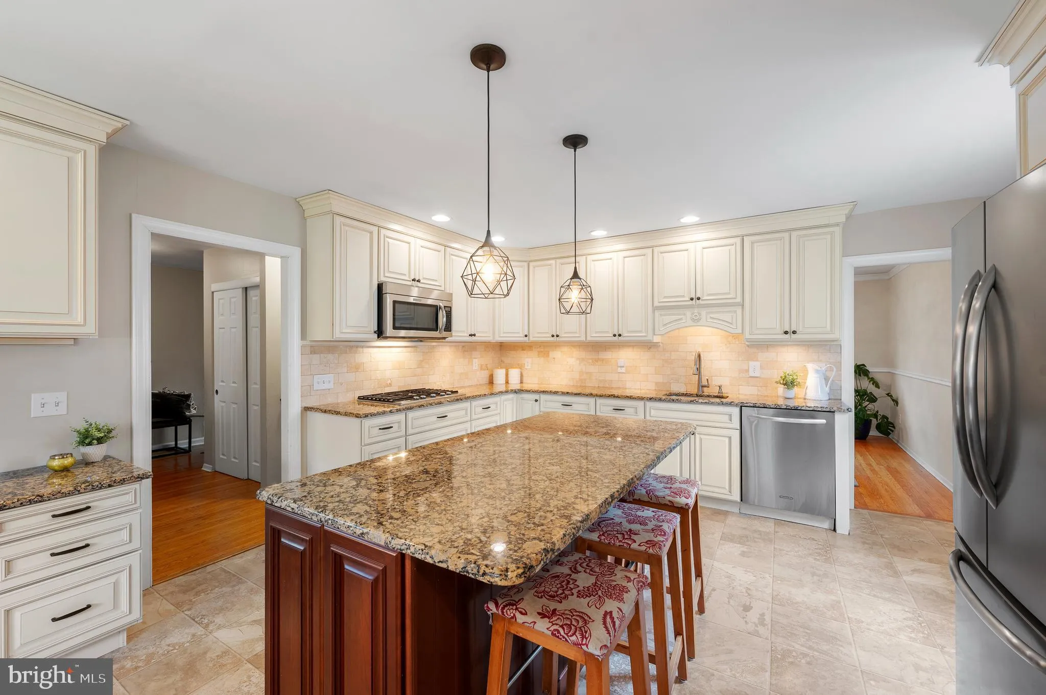 Paoli, Pennsylvania 19301, United States, 4 Bedrooms Bedrooms, ,3 BathroomsBathrooms,Residential,Pending,112490