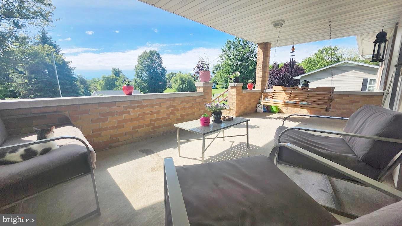 210 CRESTVIEW DRIVE