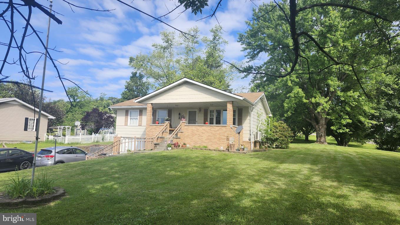 210 CRESTVIEW DRIVE