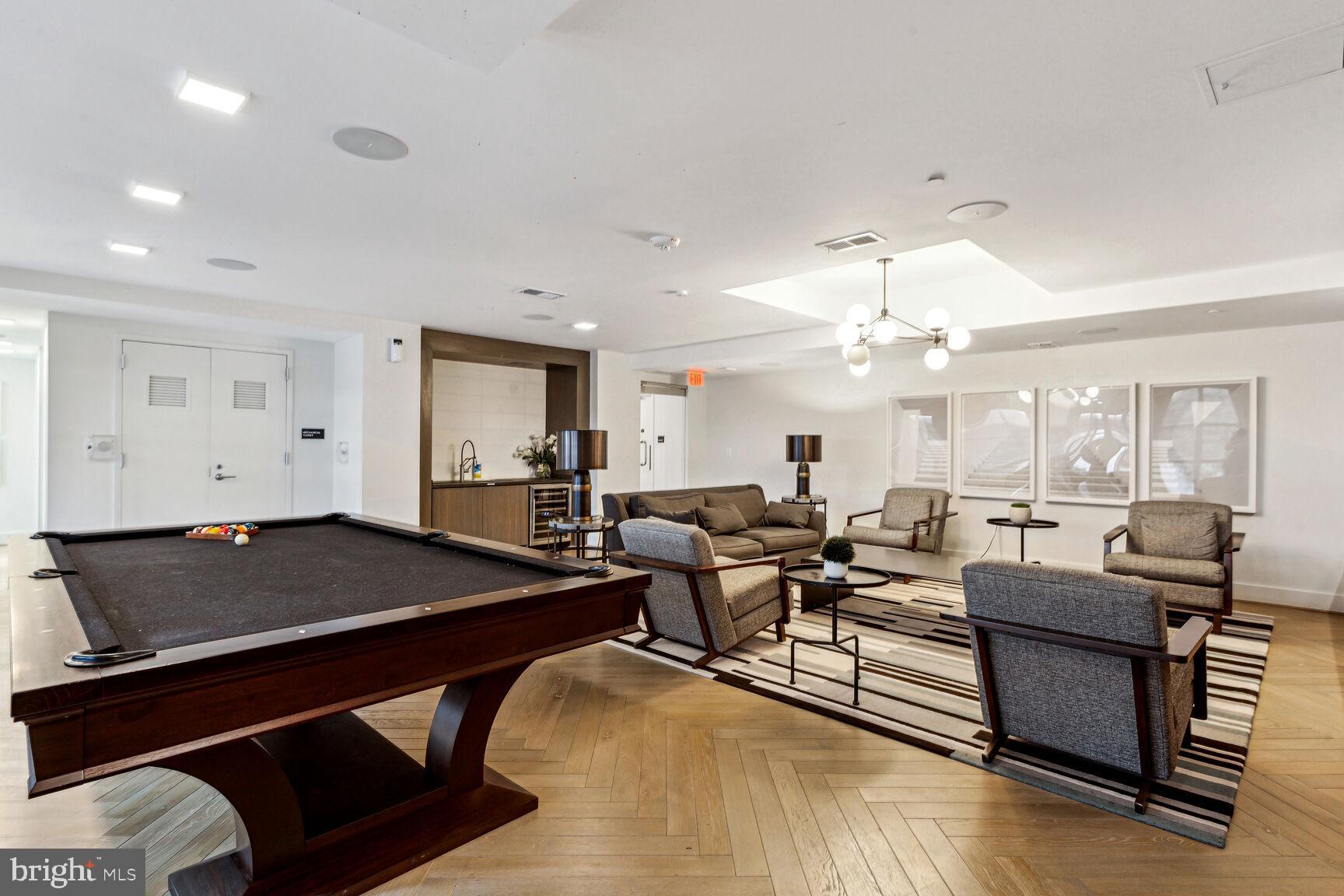 KEY AND NASH - Residential