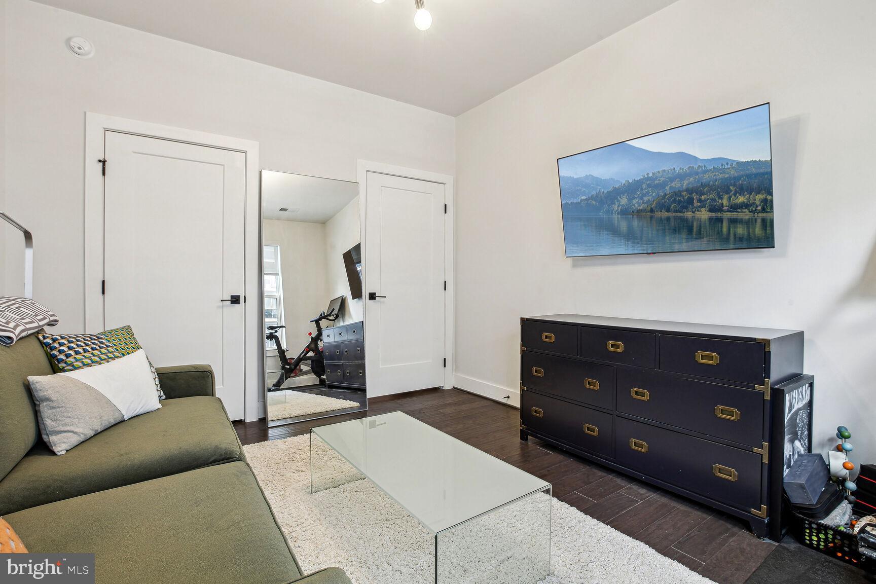 KEY AND NASH - Residential