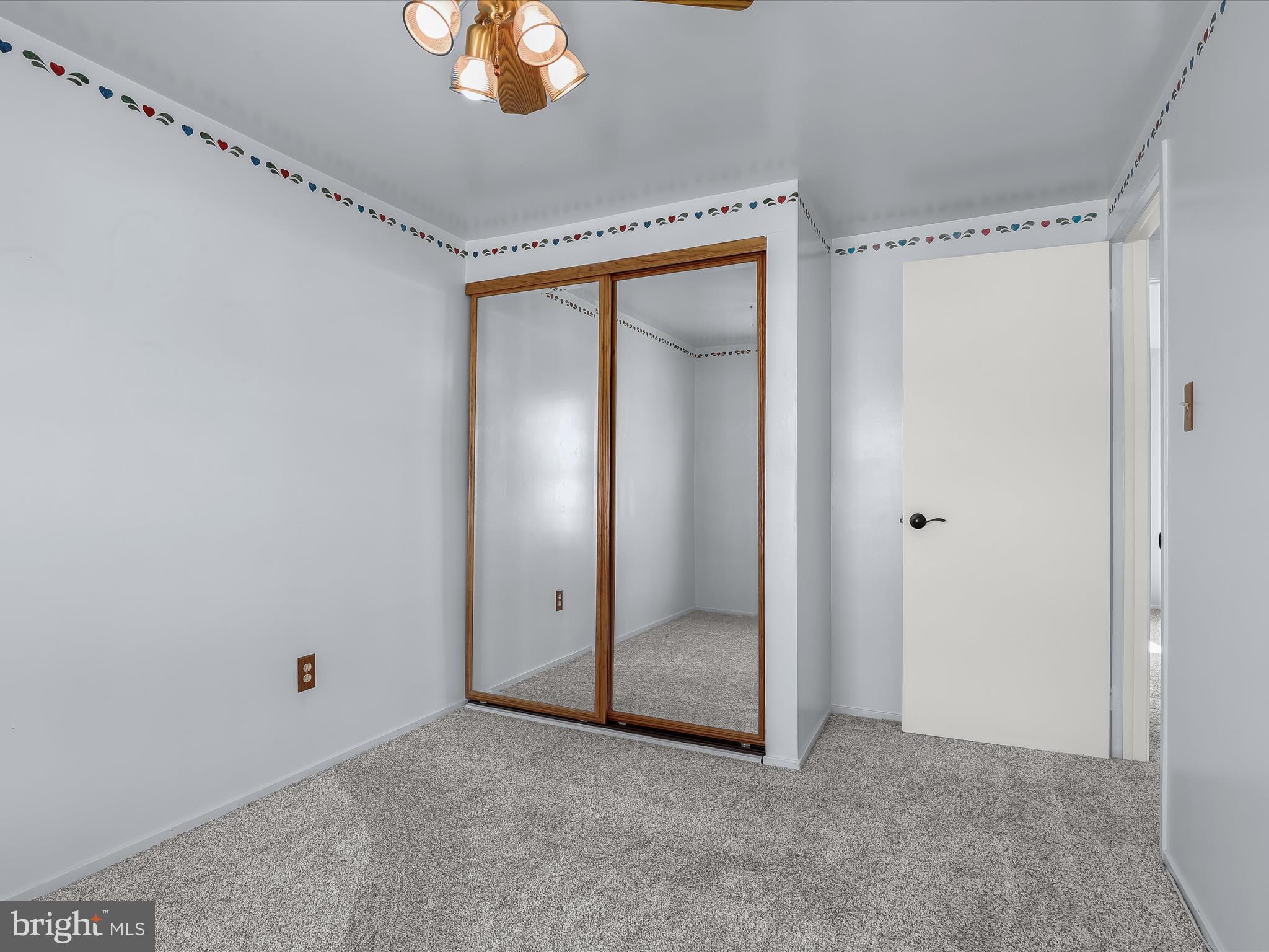 VILLAGE OF OWEN BROWN - Residential