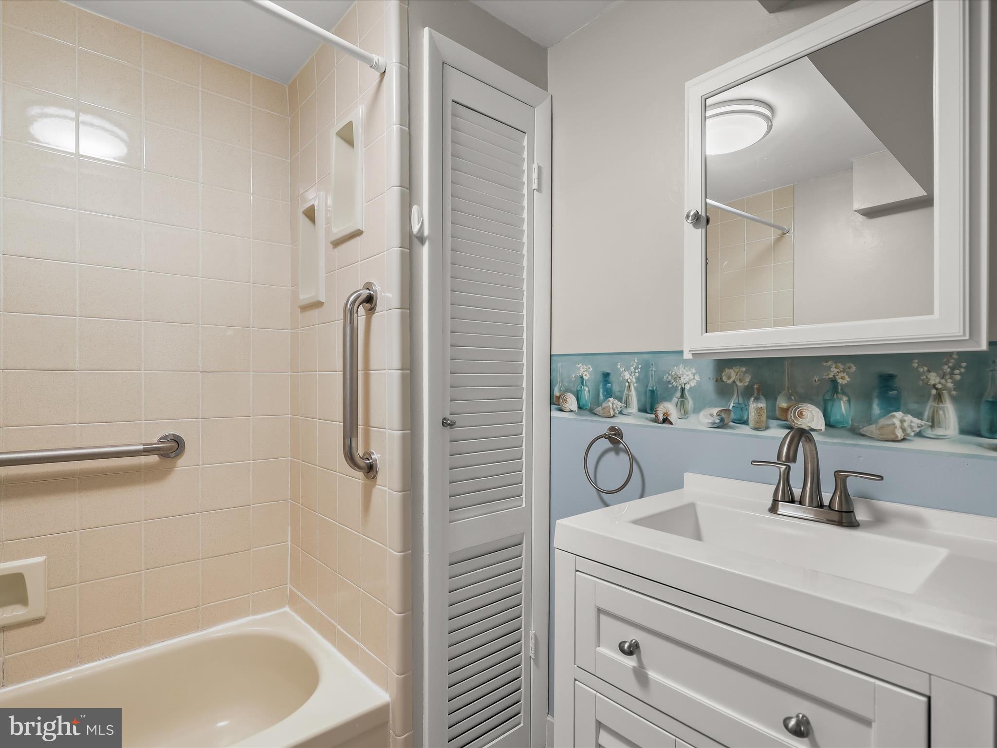 VILLAGE OF OWEN BROWN - Residential