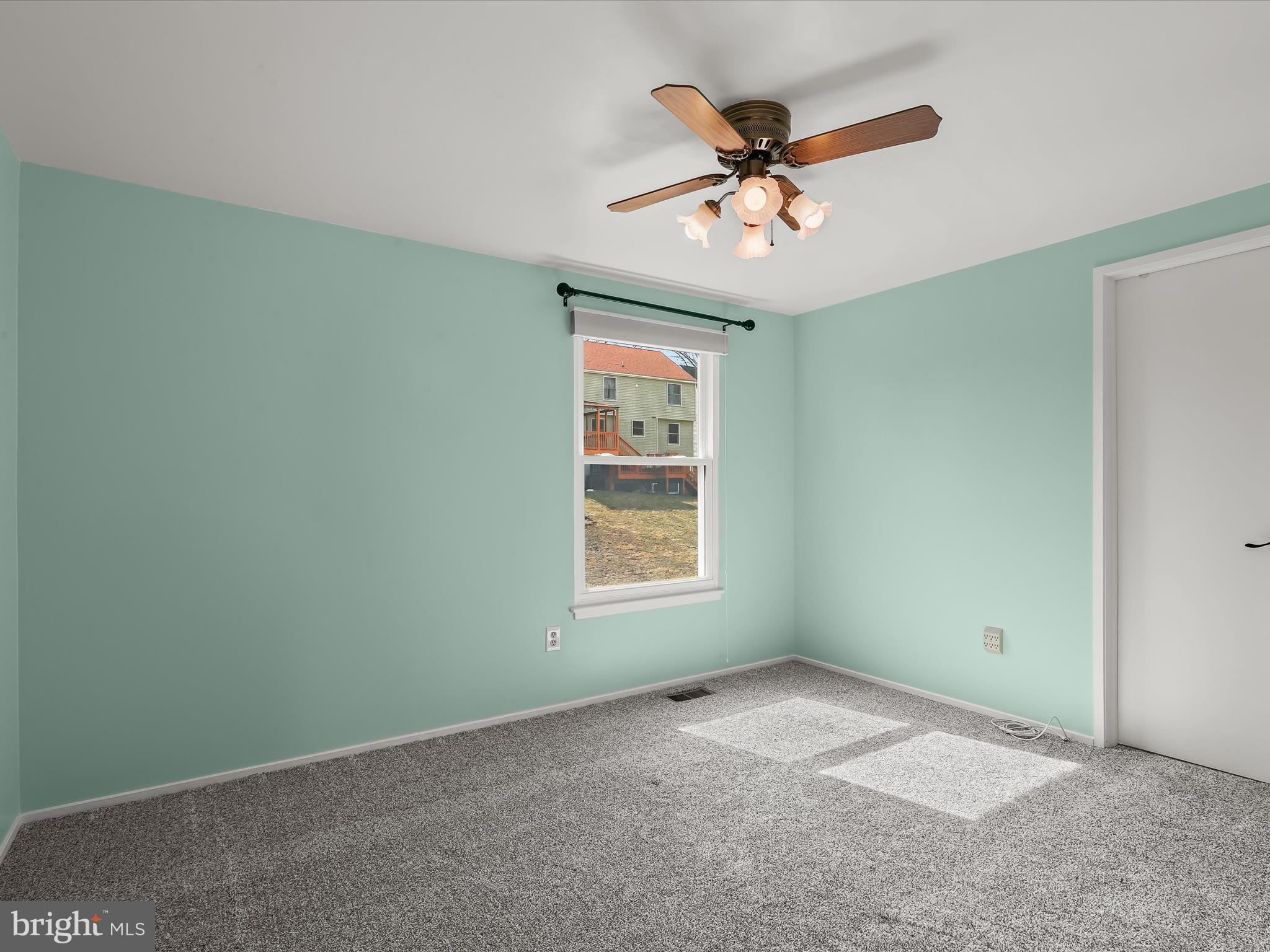 VILLAGE OF OWEN BROWN - Residential