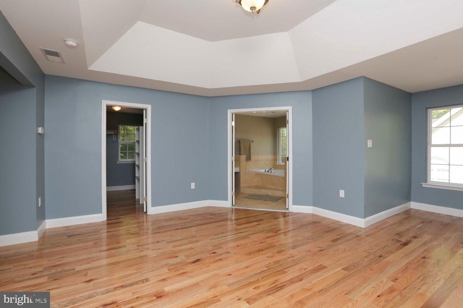 EAST FALLS - Residential Lease