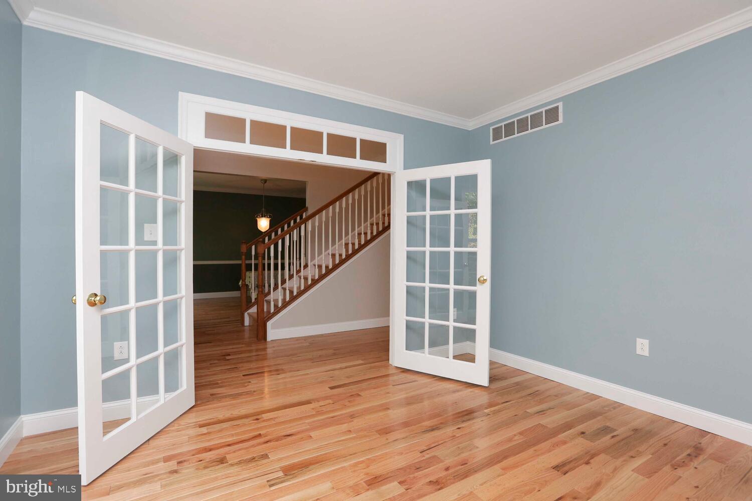 EAST FALLS - Residential Lease