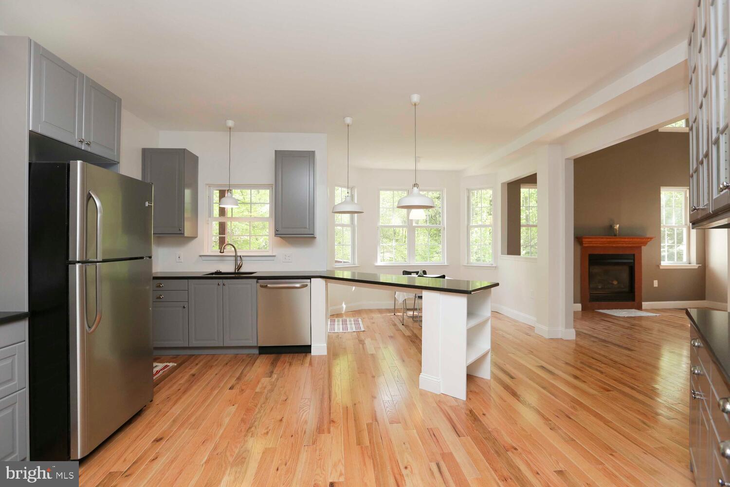 EAST FALLS - Residential Lease