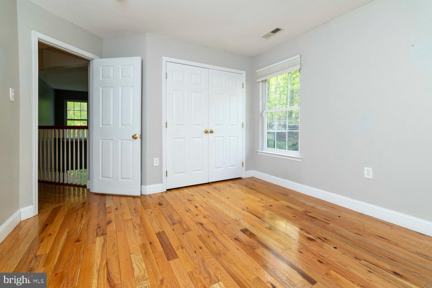 EAST FALLS - Residential Lease