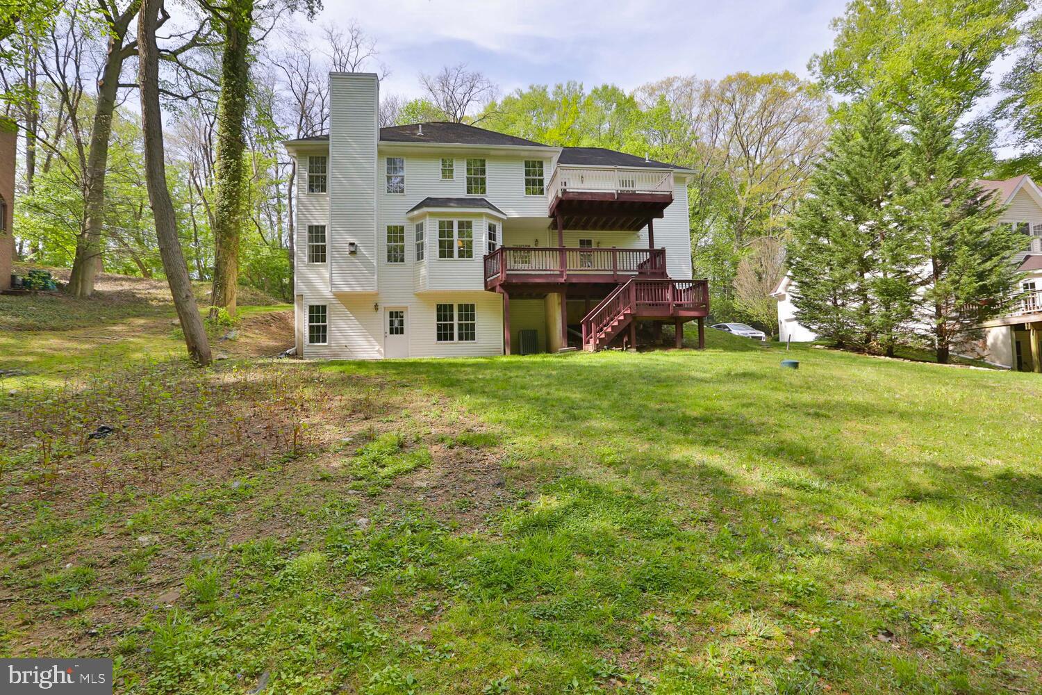 EAST FALLS - Residential Lease