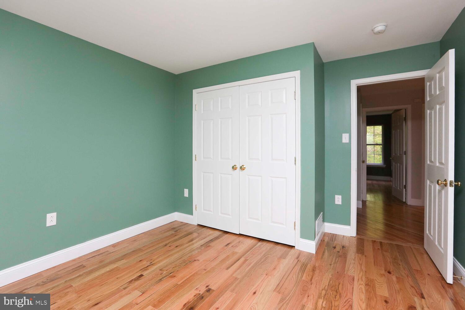 EAST FALLS - Residential Lease