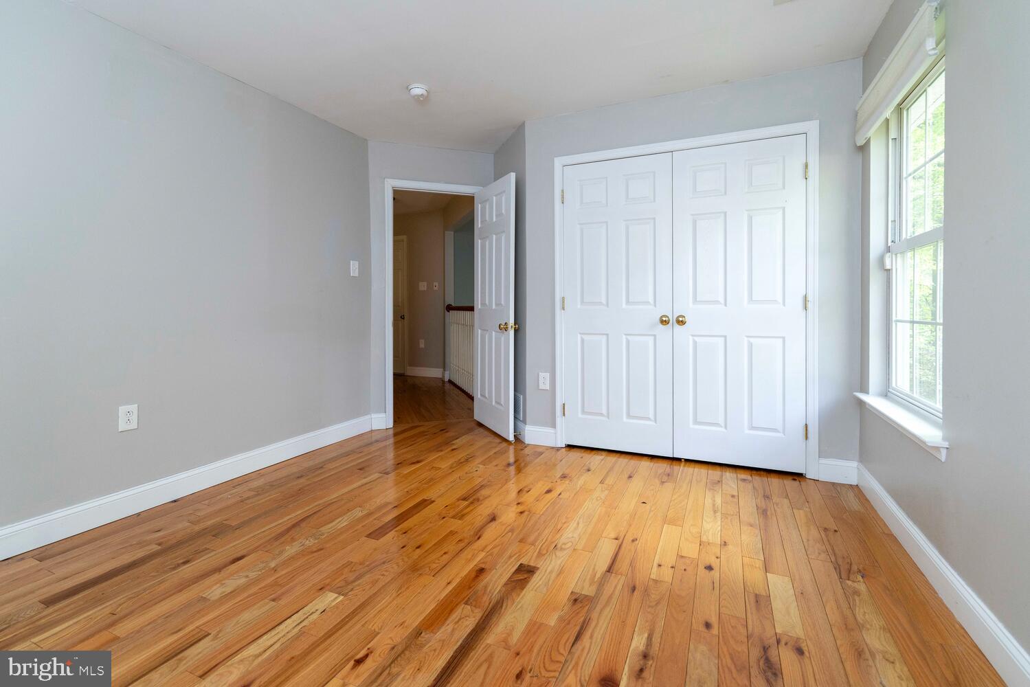 EAST FALLS - Residential Lease