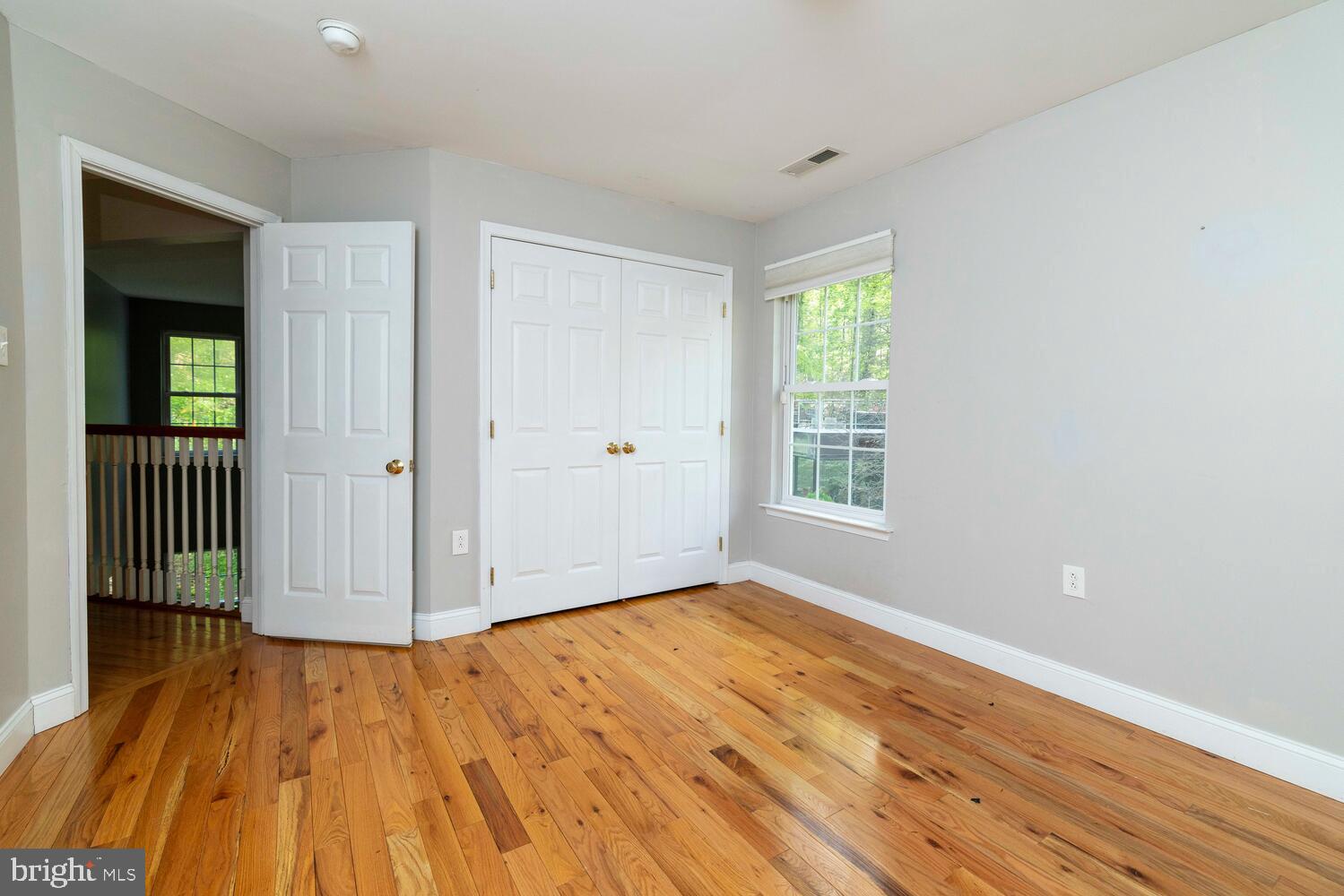 EAST FALLS - Residential Lease