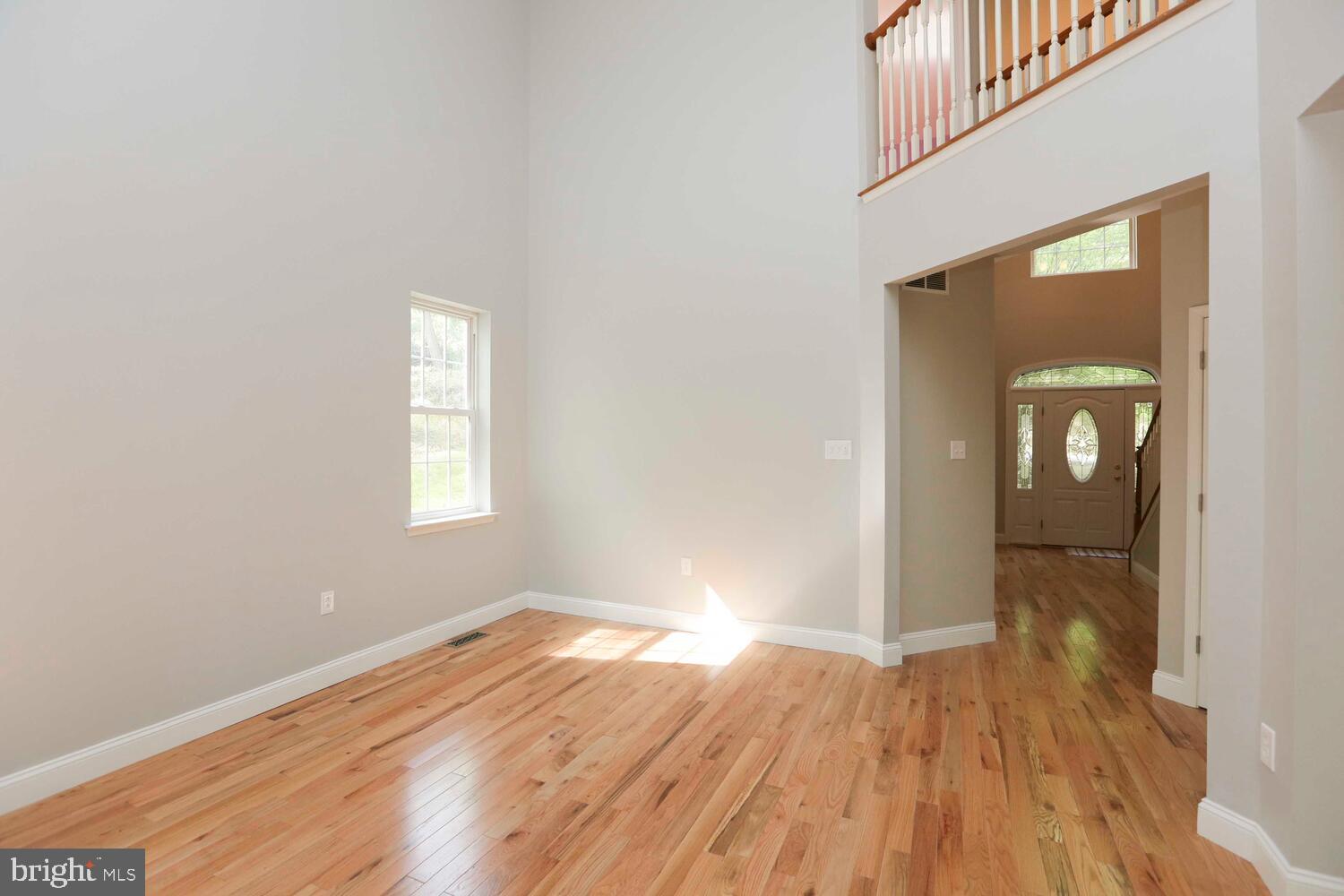 EAST FALLS - Residential Lease