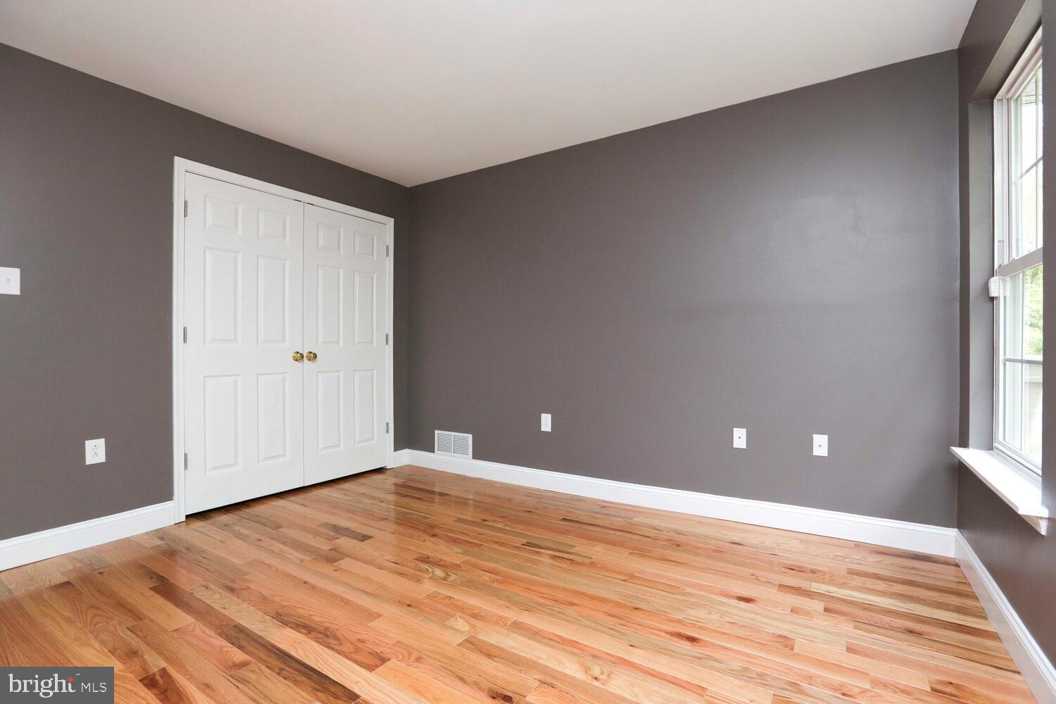 EAST FALLS - Residential Lease