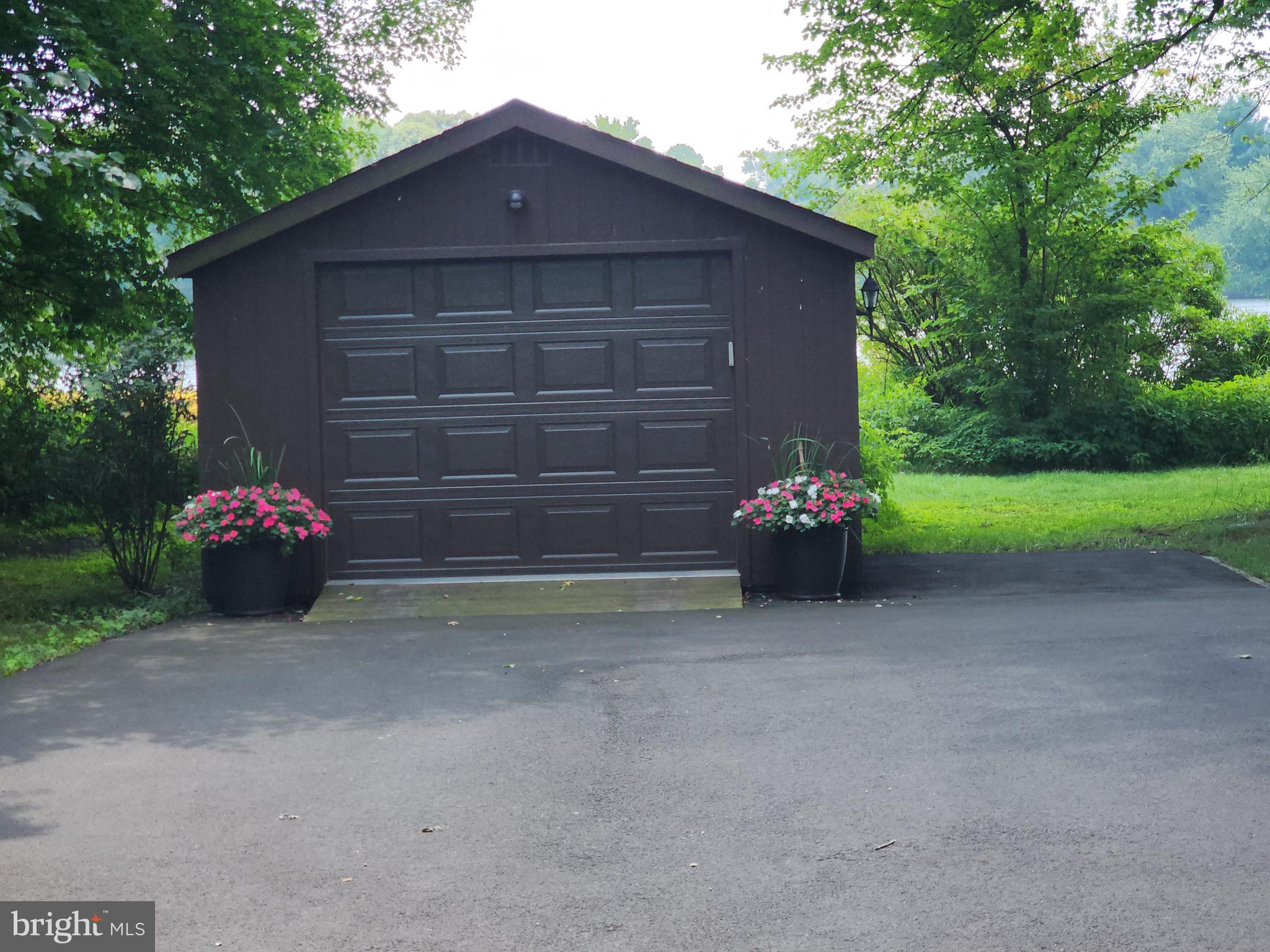 NORTH SHORES - Residential