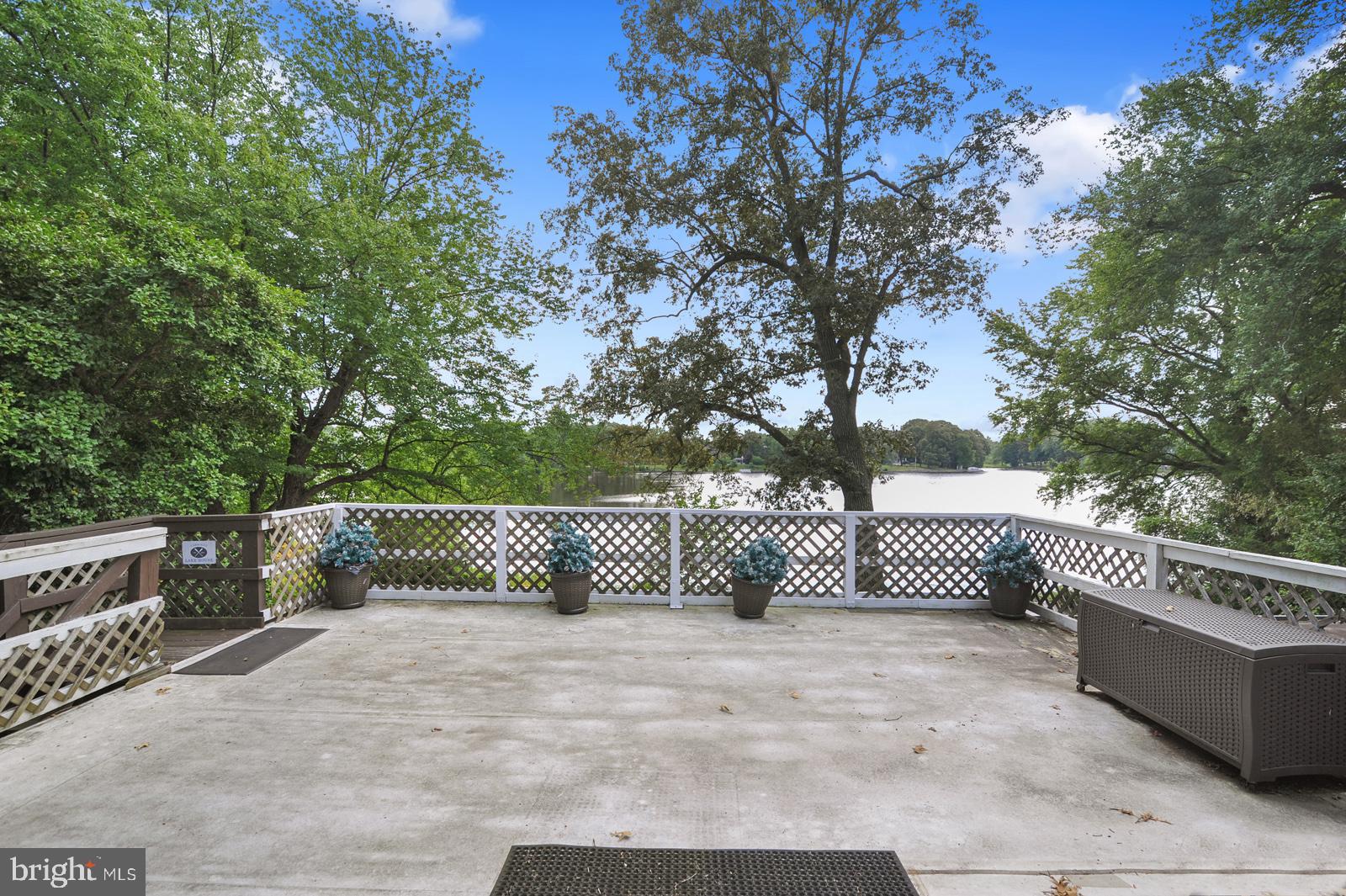 NORTH SHORES - Residential