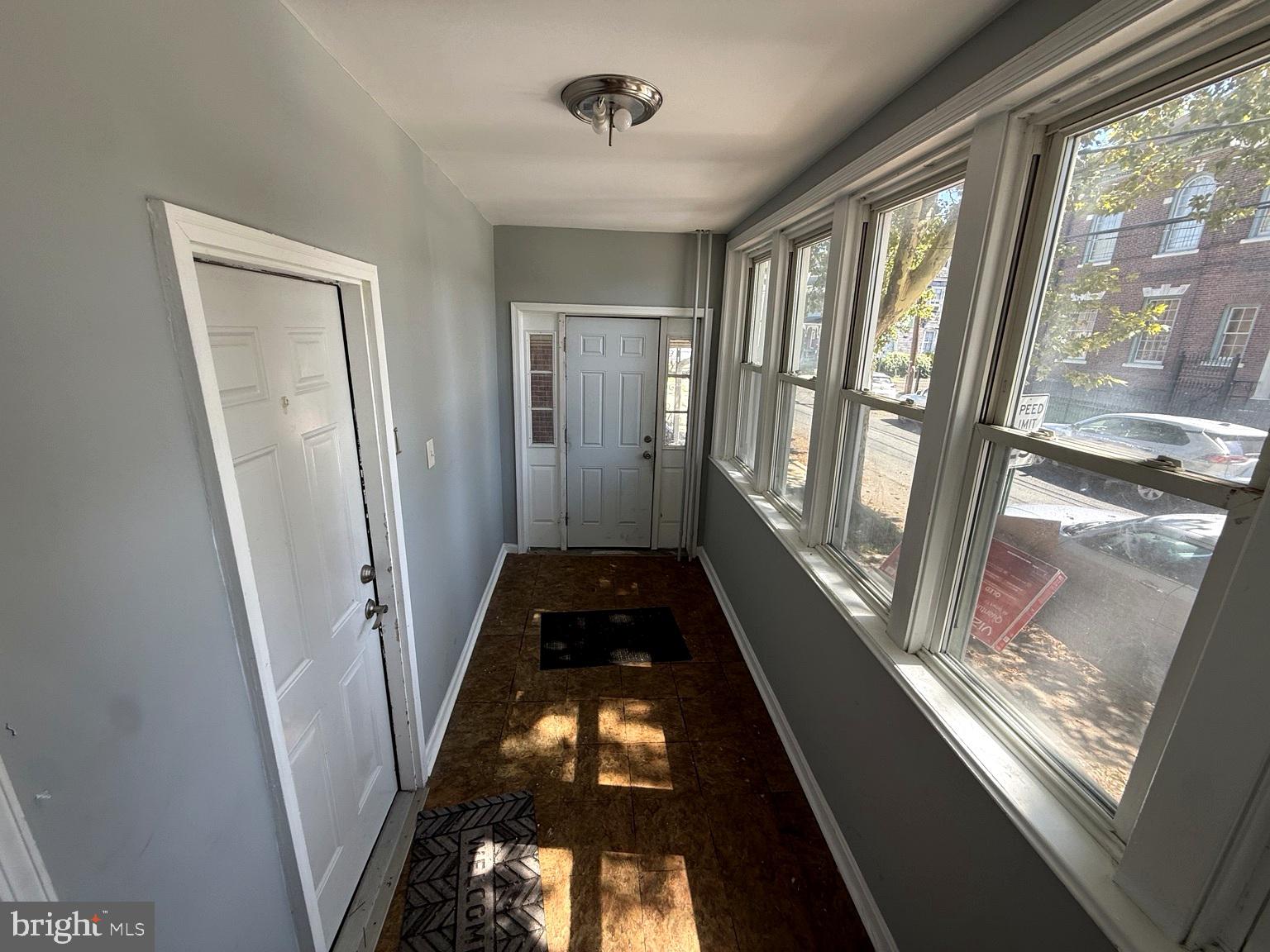 255 W UNION STREET