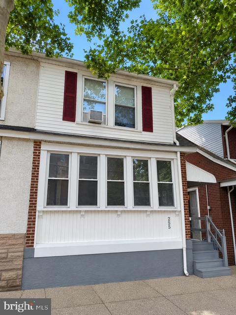 255 W UNION STREET