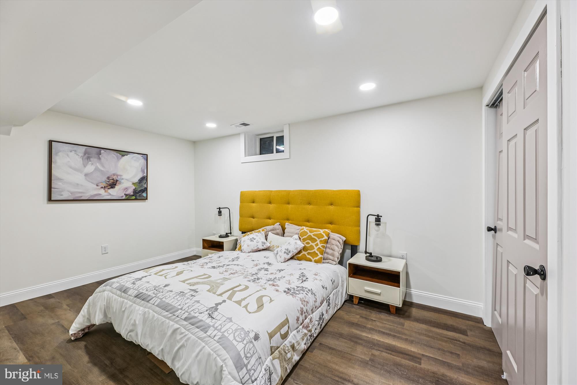 DU MAR ESTATES - Residential