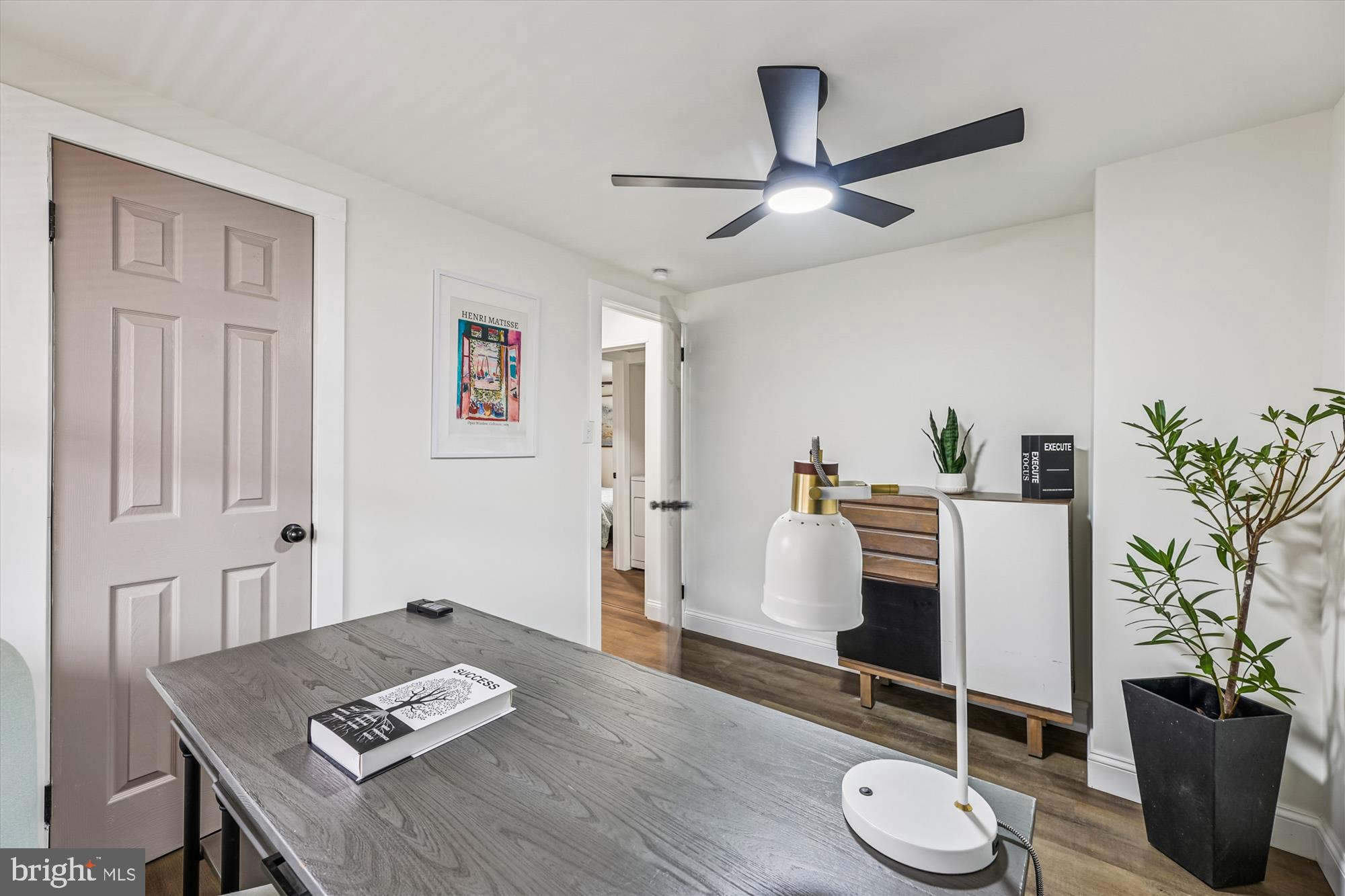 DU MAR ESTATES - Residential