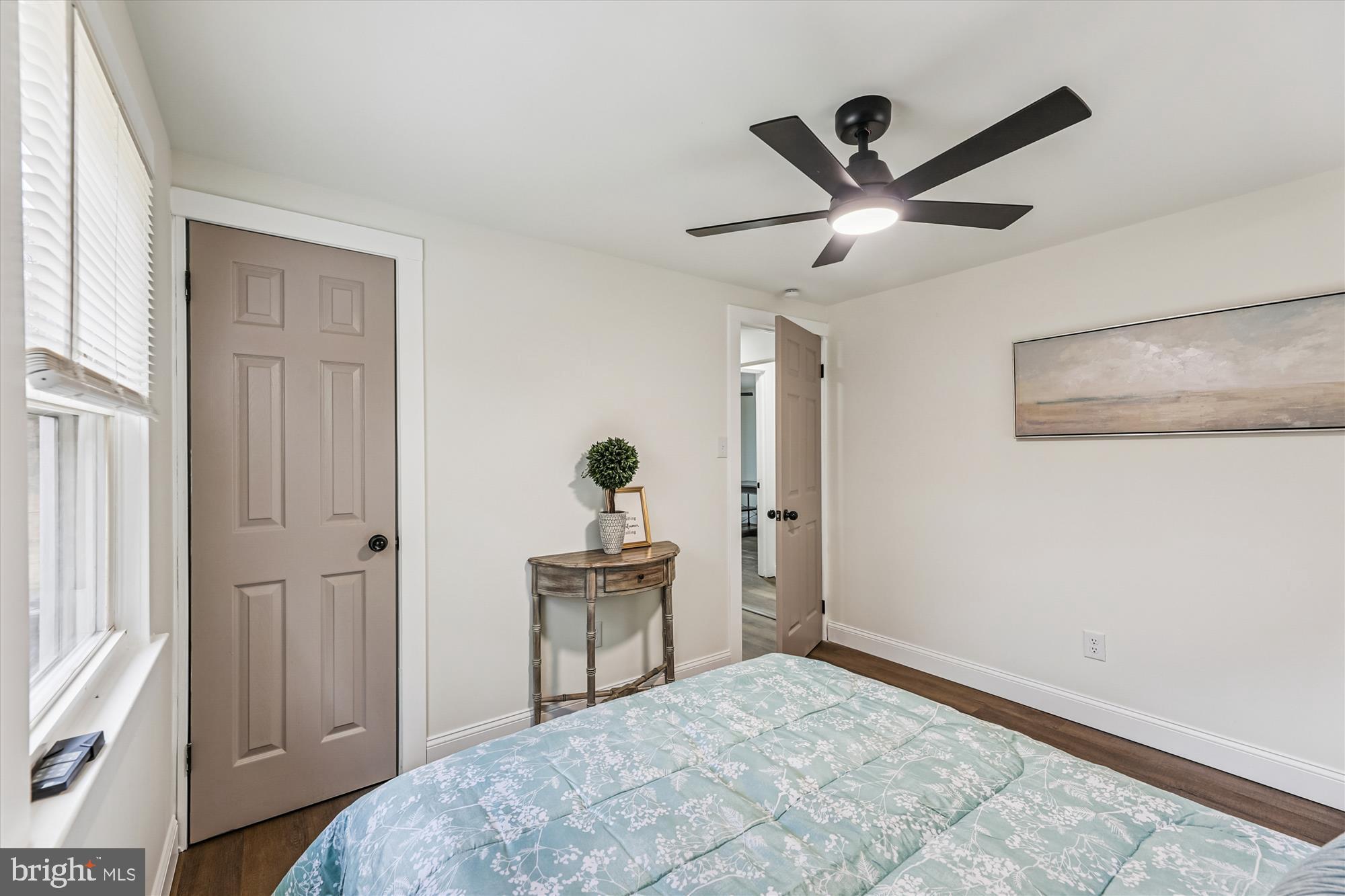 DU MAR ESTATES - Residential