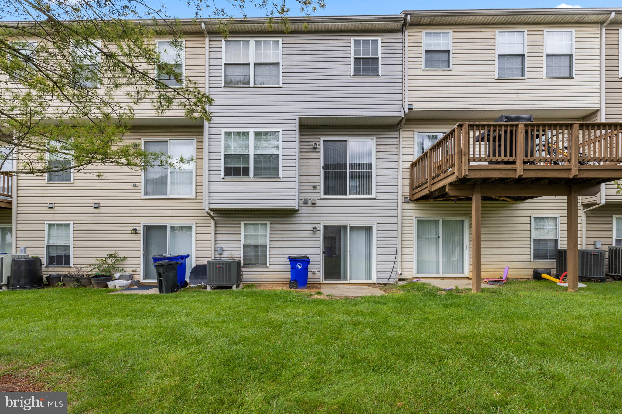 MOUNTAIN VILLAGE - Residential