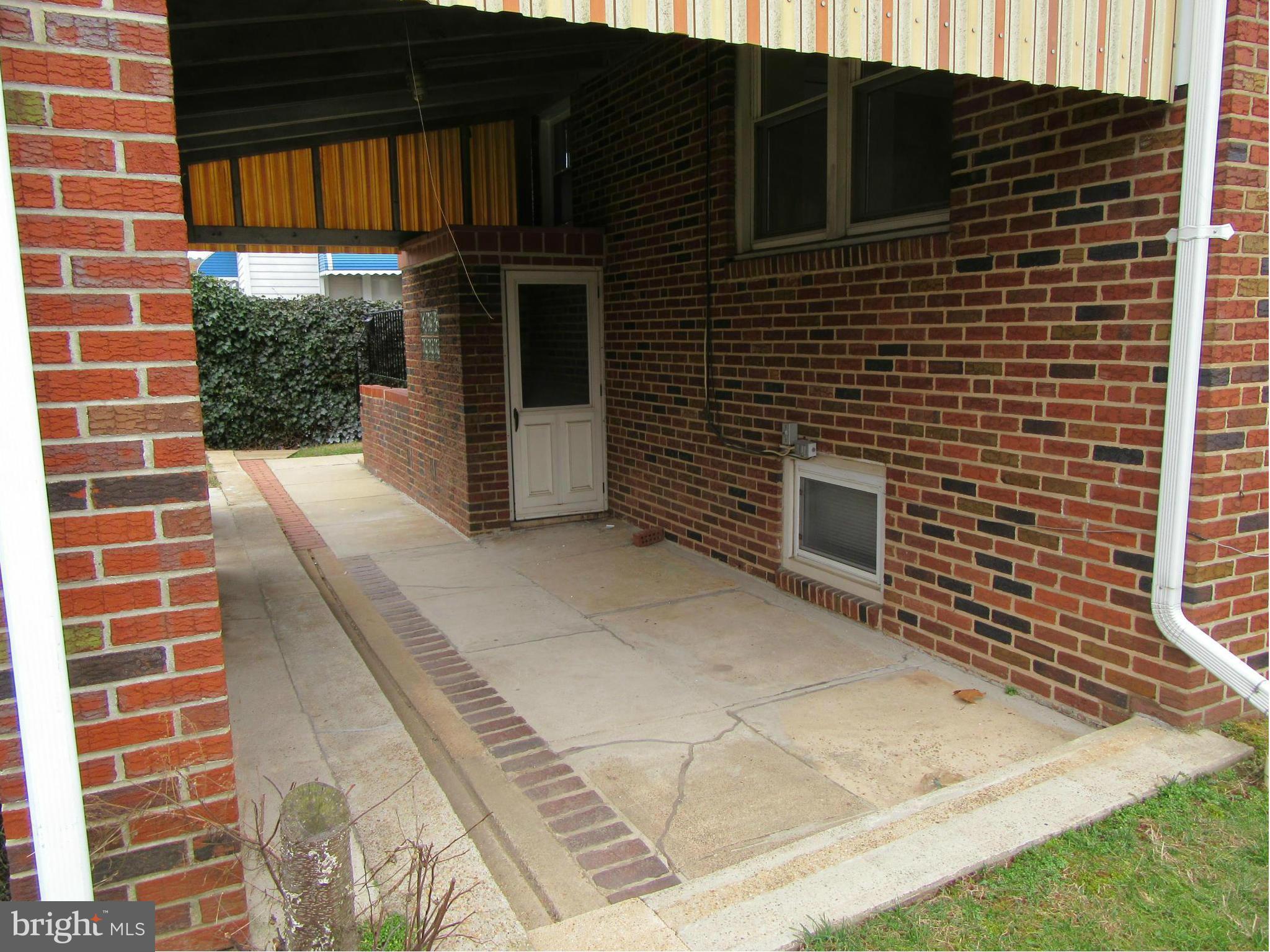 FAIRLAWN - Residential