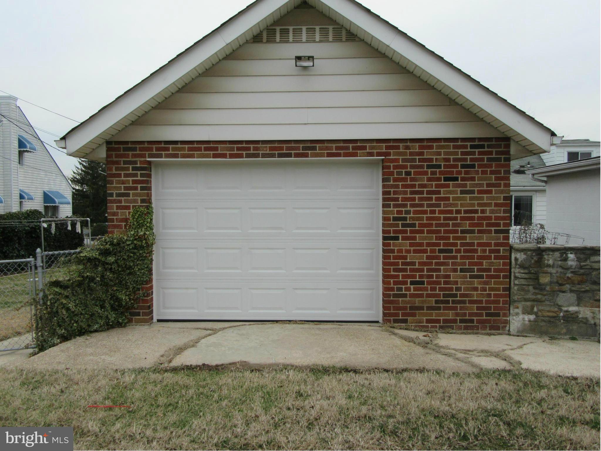 FAIRLAWN - Residential