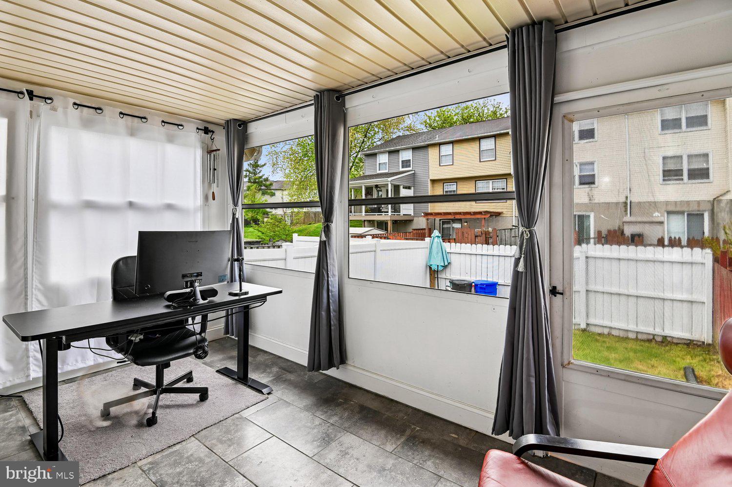 KINGS COURT - Residential