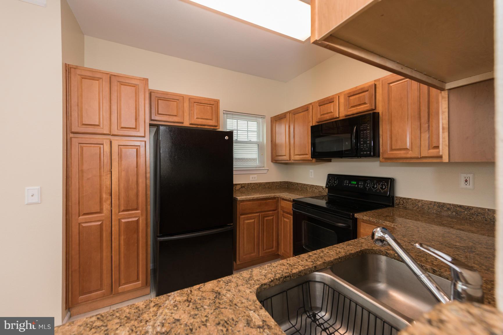 GATES OF MCLEAN - Residential