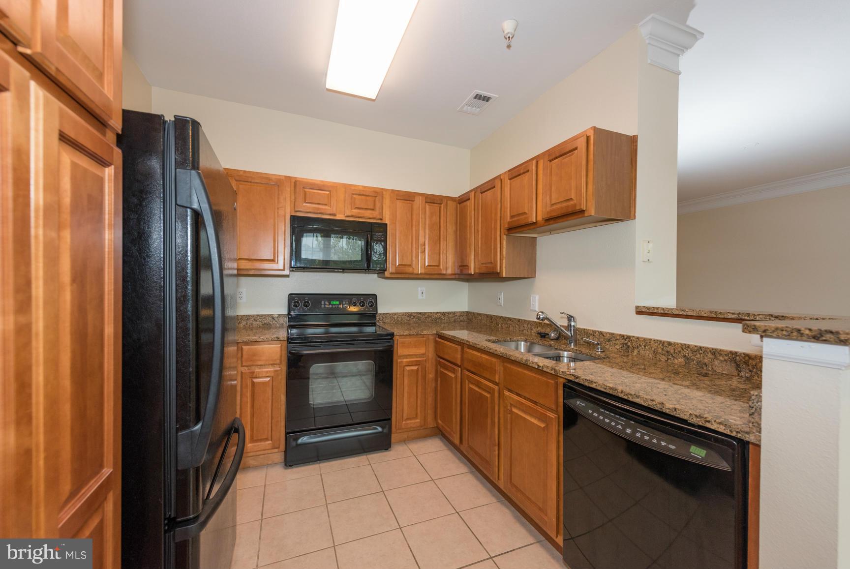 GATES OF MCLEAN - Residential