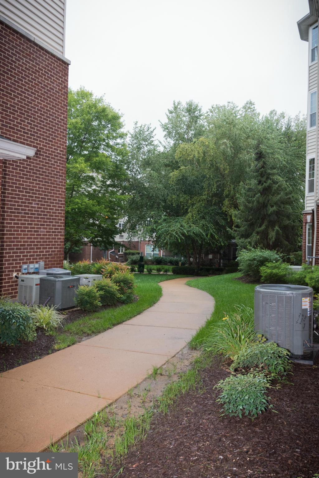 GATES OF MCLEAN - Residential