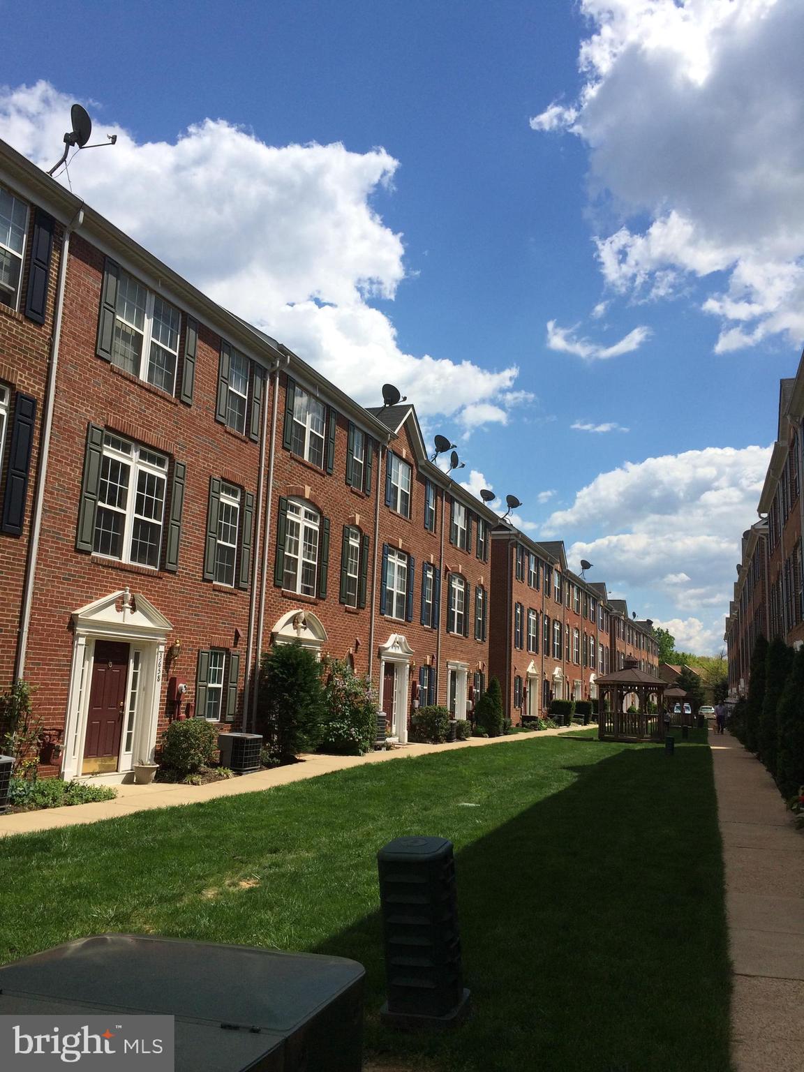 MADISON LANE - Residential