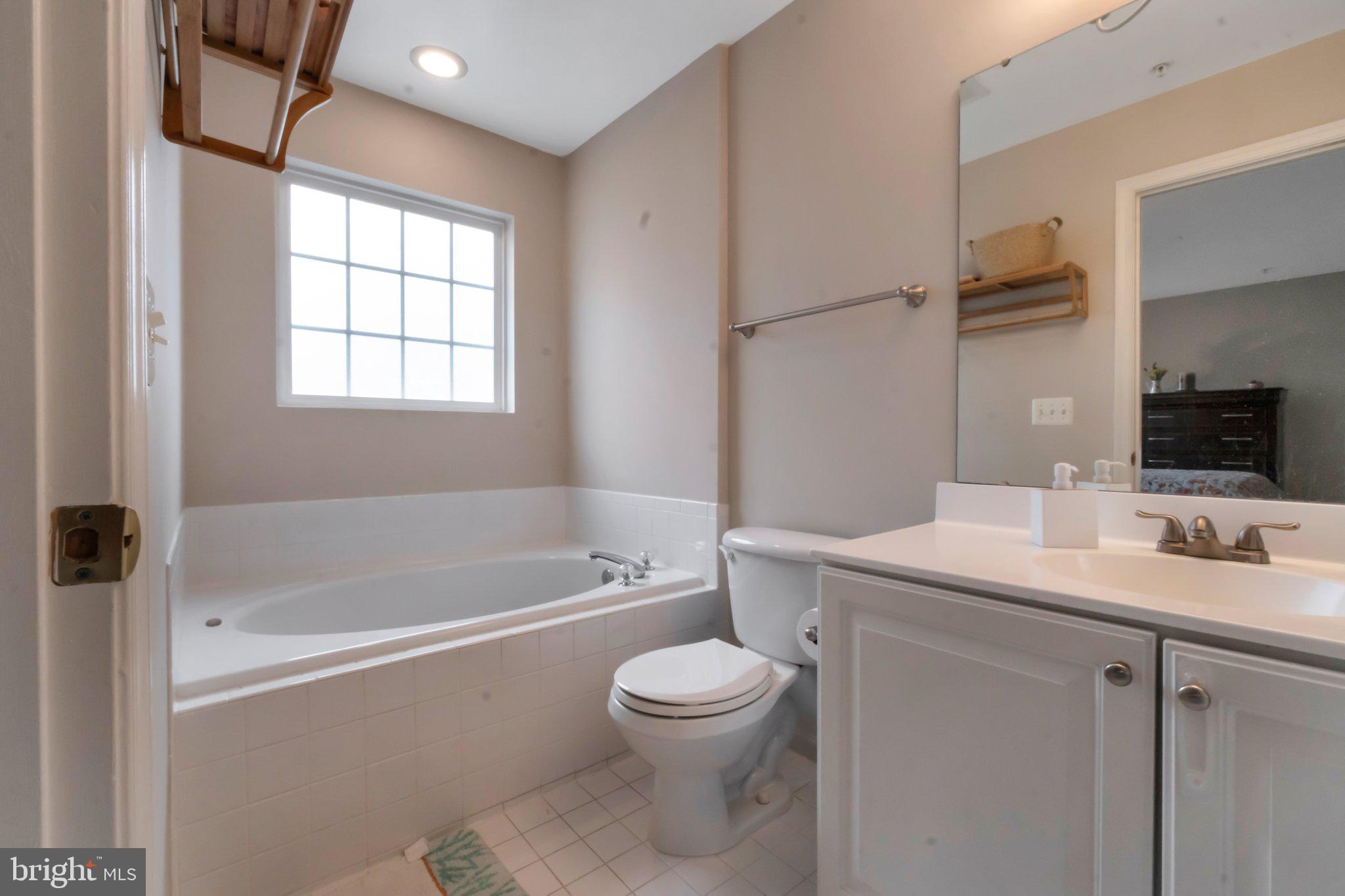 MADISON LANE - Residential