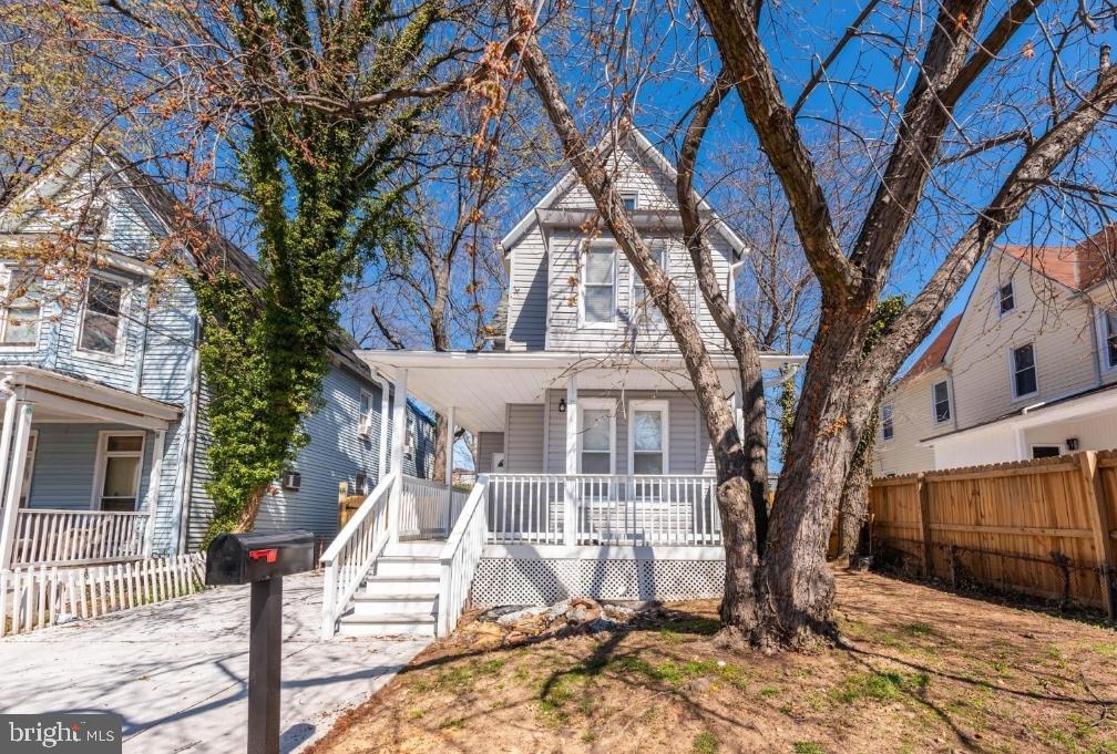 PEN LUCY - Residential