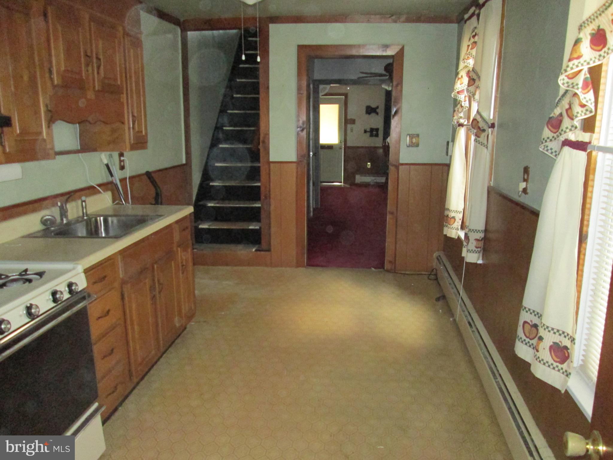 527 S 10TH STREET