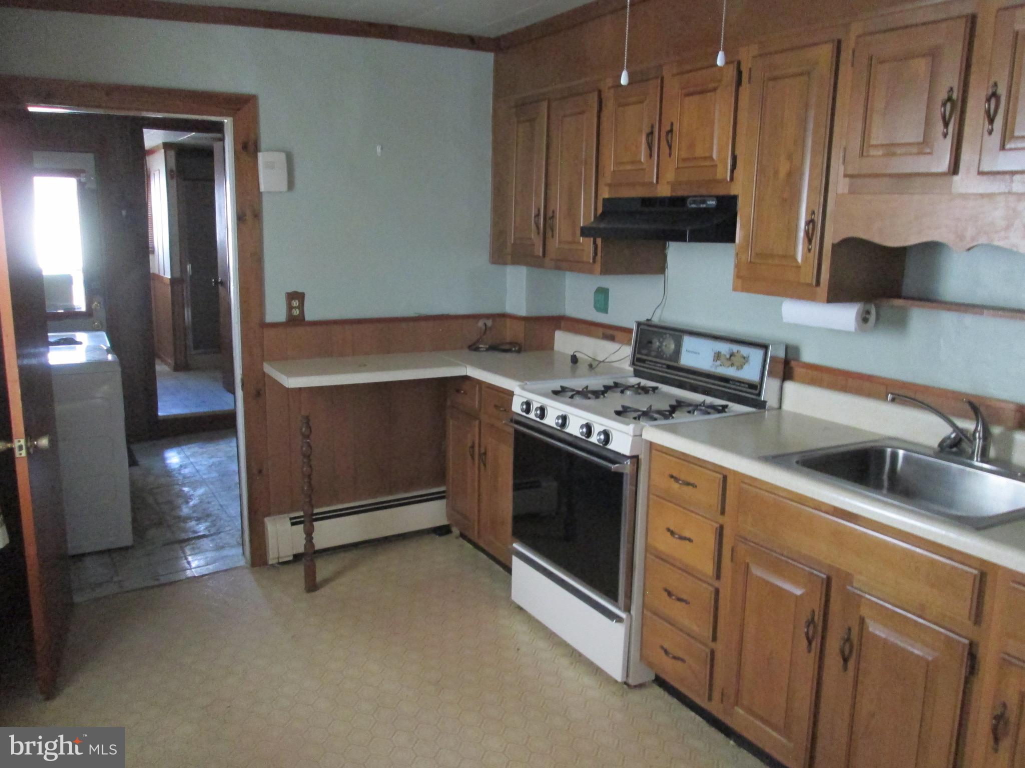 527 S 10TH STREET