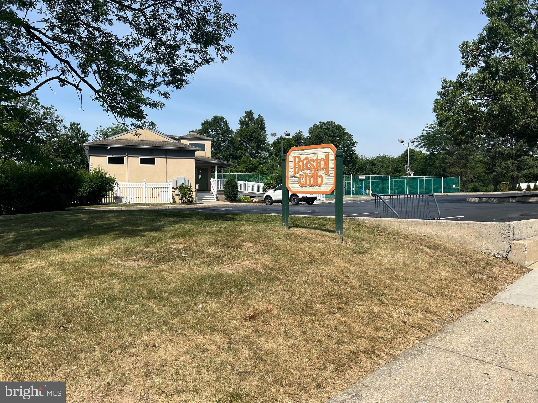 HEATHERFIELD - Residential Lease