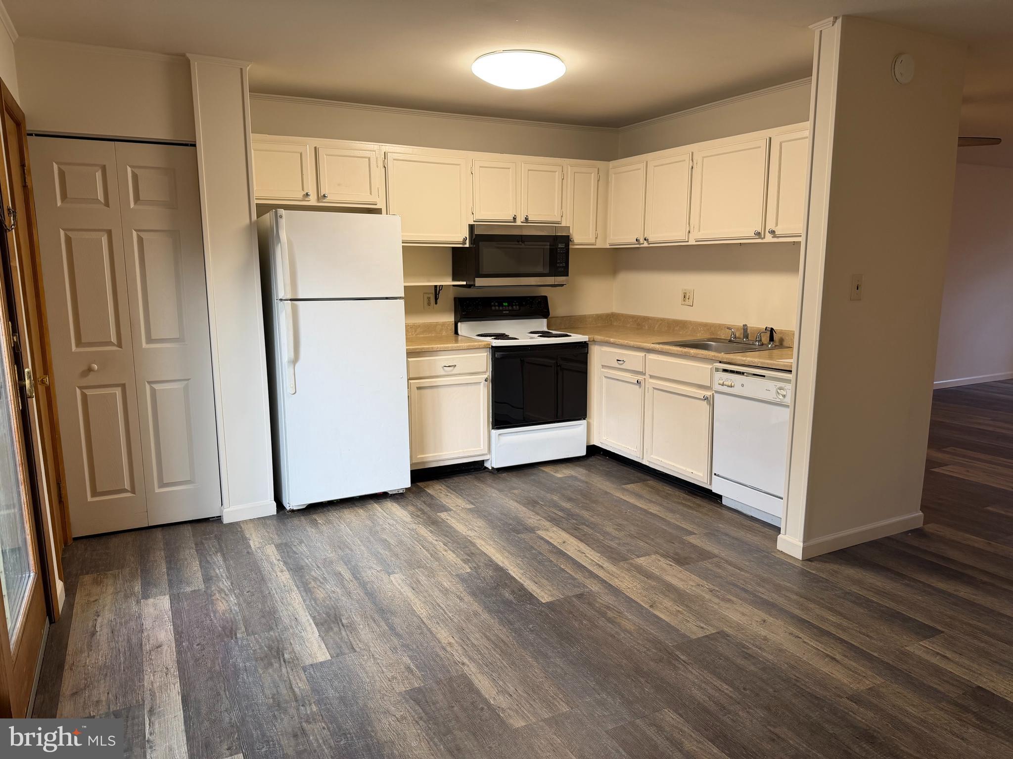 HEATHERFIELD - Residential Lease