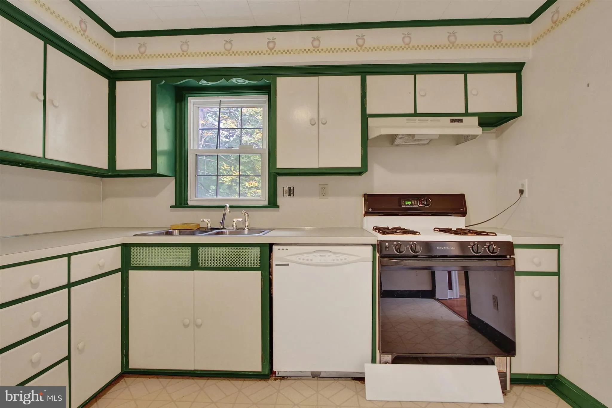 Lancaster, Pennsylvania 17601, United States, 2 Bedrooms Bedrooms, ,2 BathroomsBathrooms,Residential,Active,244300