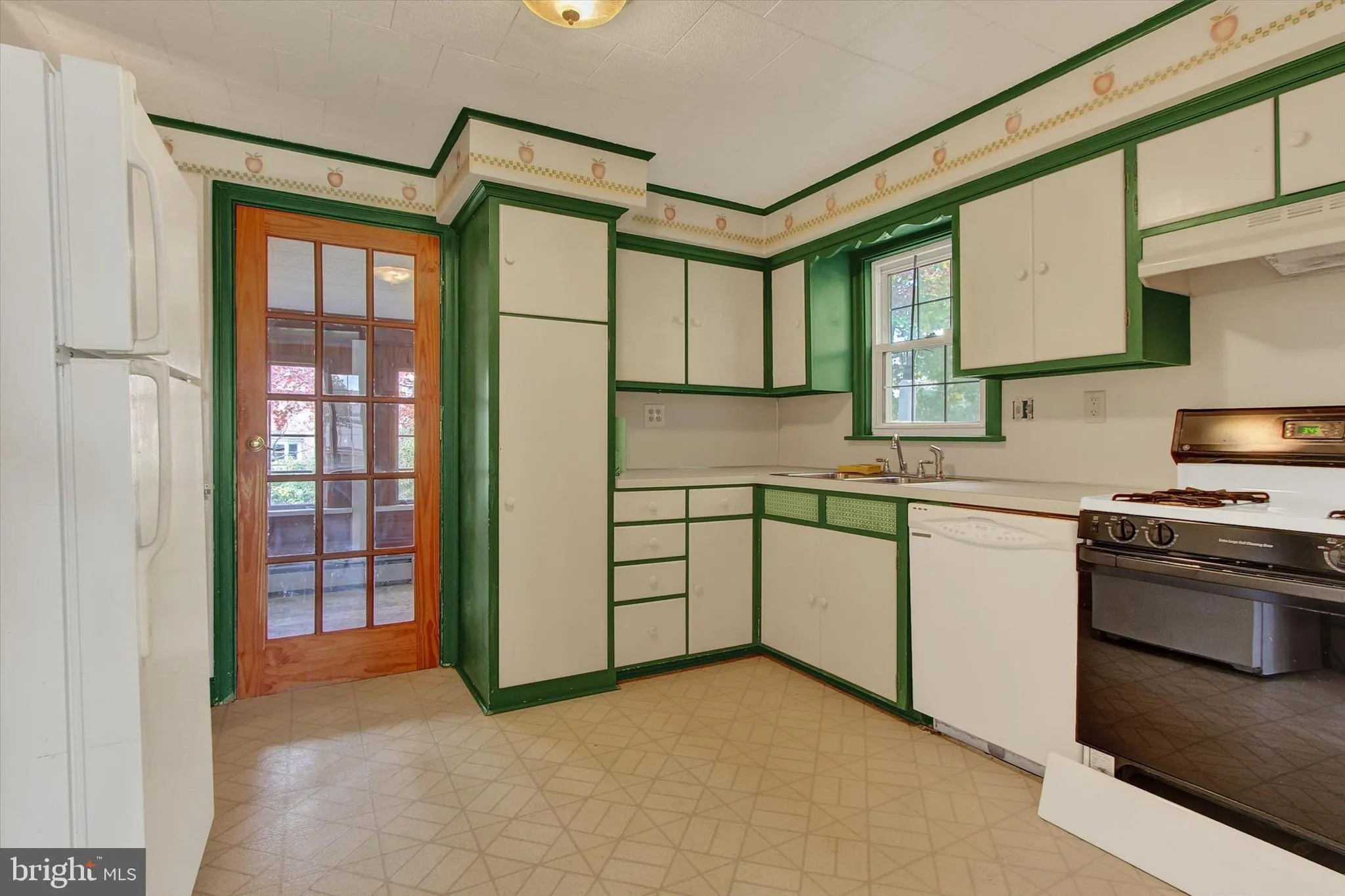 Lancaster, Pennsylvania 17601, United States, 2 Bedrooms Bedrooms, ,2 BathroomsBathrooms,Residential,Active,244300