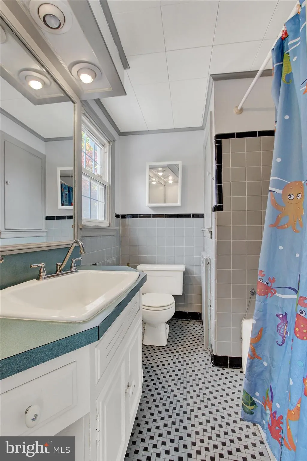 Lancaster, Pennsylvania 17601, United States, 2 Bedrooms Bedrooms, ,2 BathroomsBathrooms,Residential,Active,244300