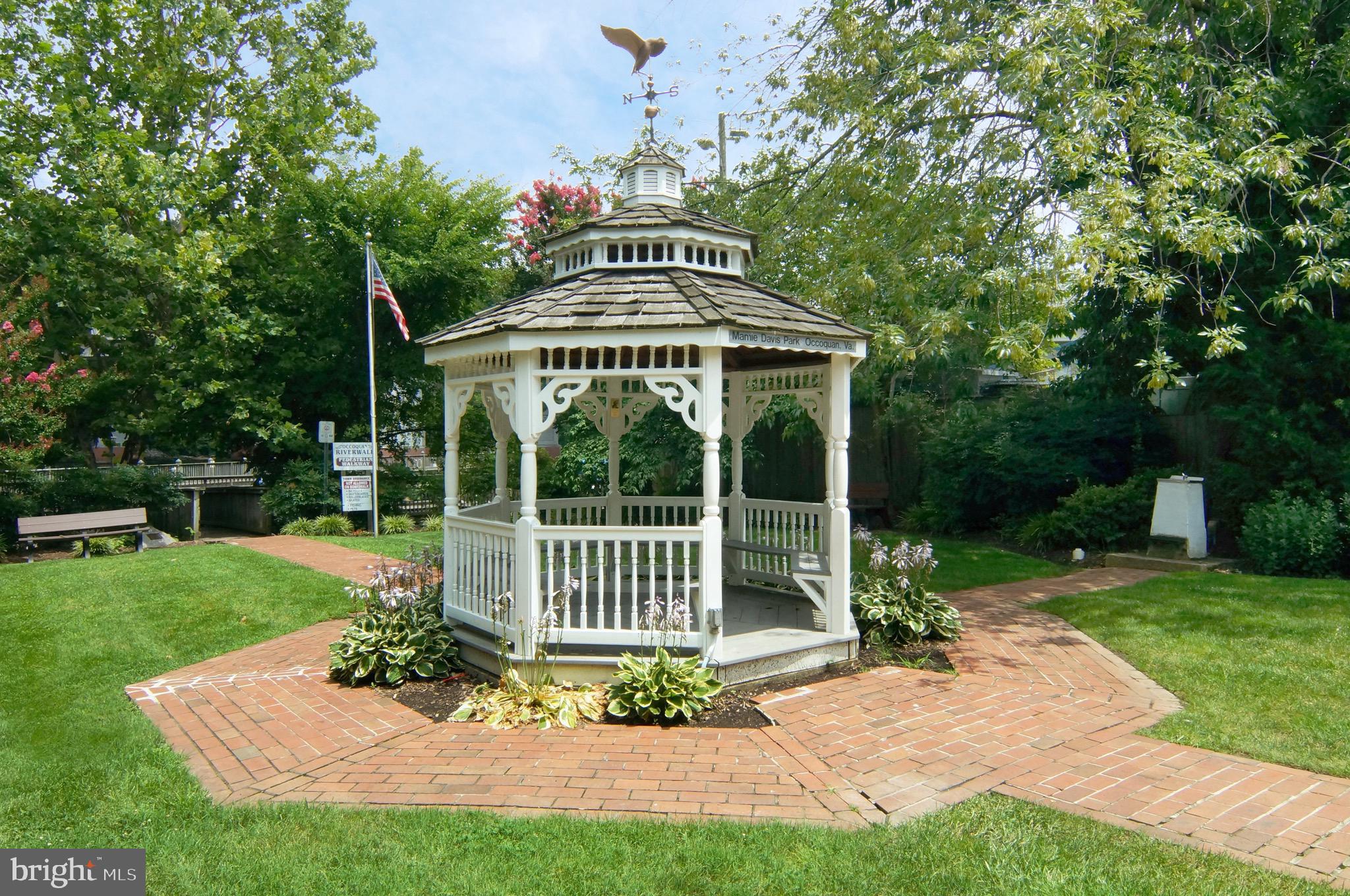 OCCOQUAN HEIGHTS - Residential