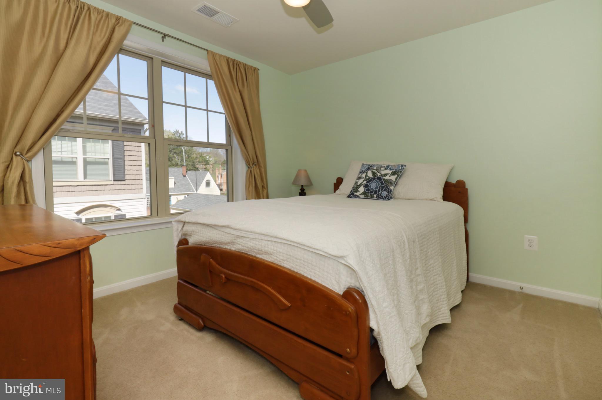 OCCOQUAN HEIGHTS - Residential