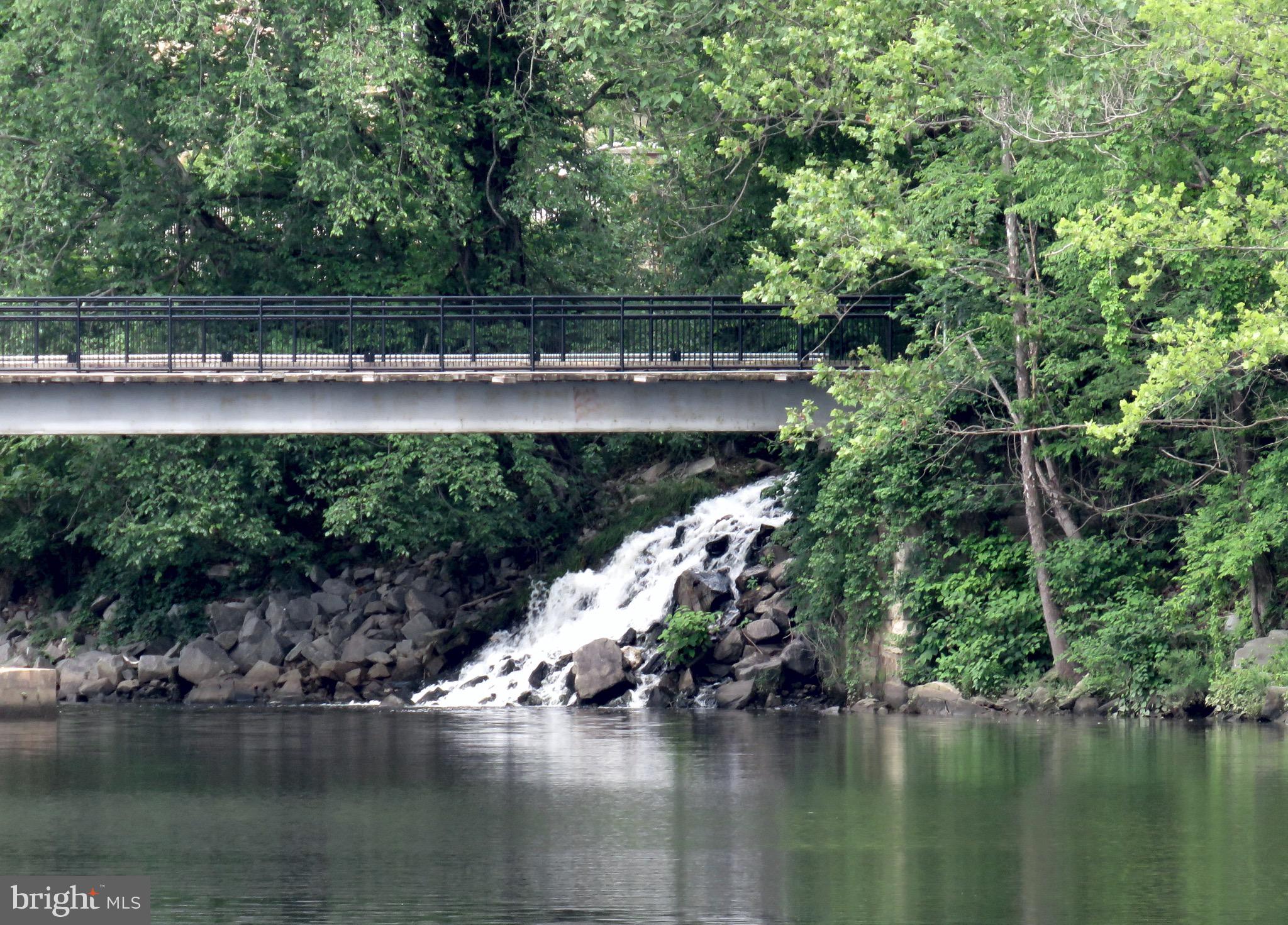 OCCOQUAN HEIGHTS - Residential