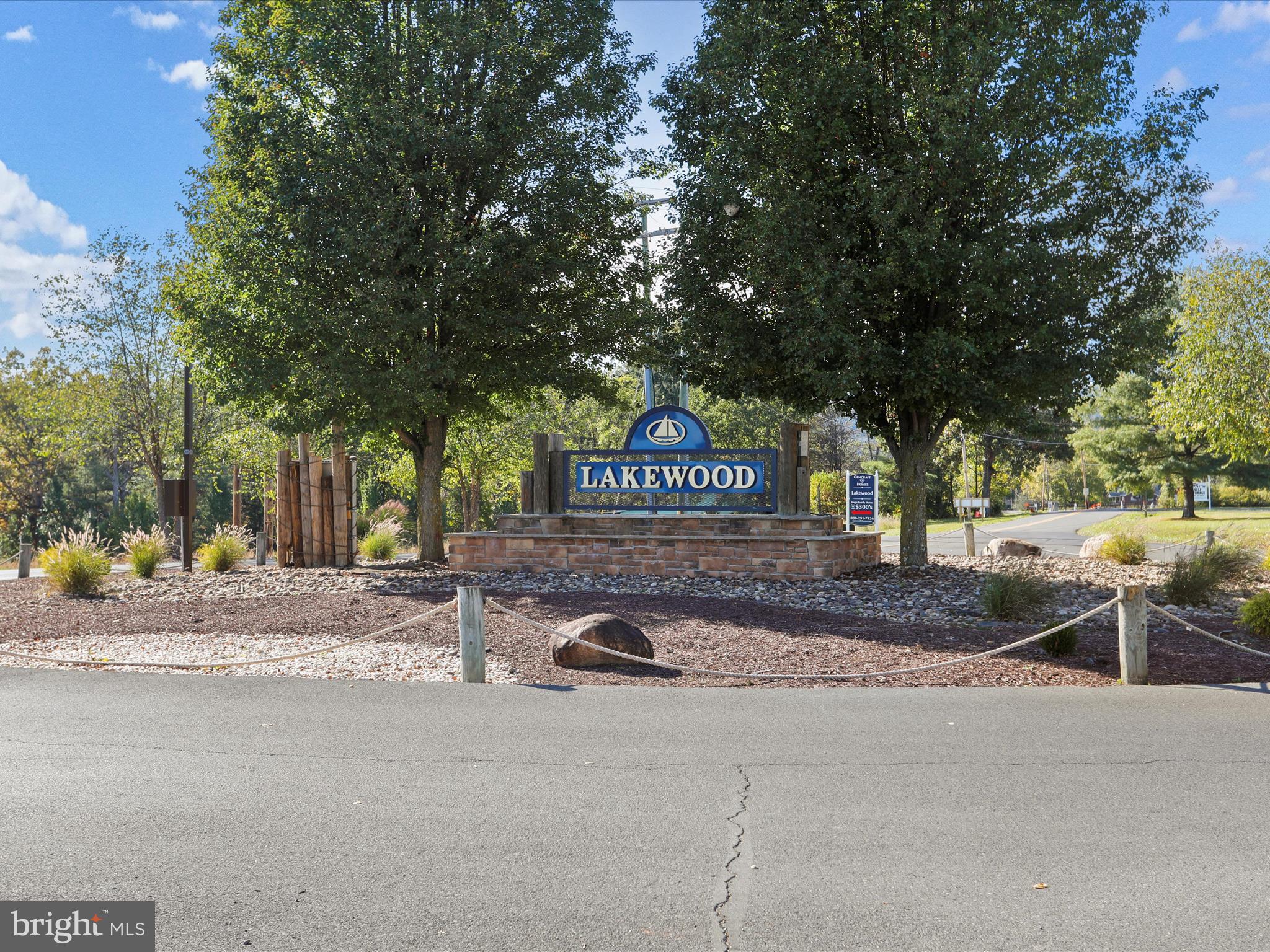 LAKEWOOD - Residential