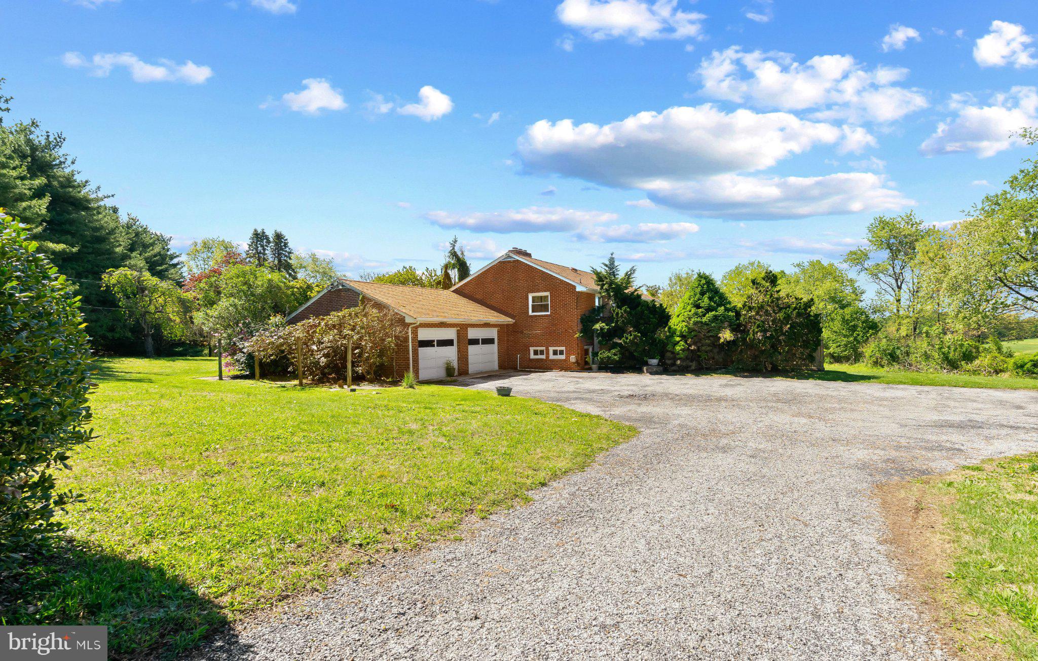 5422 WOODBINE ROAD