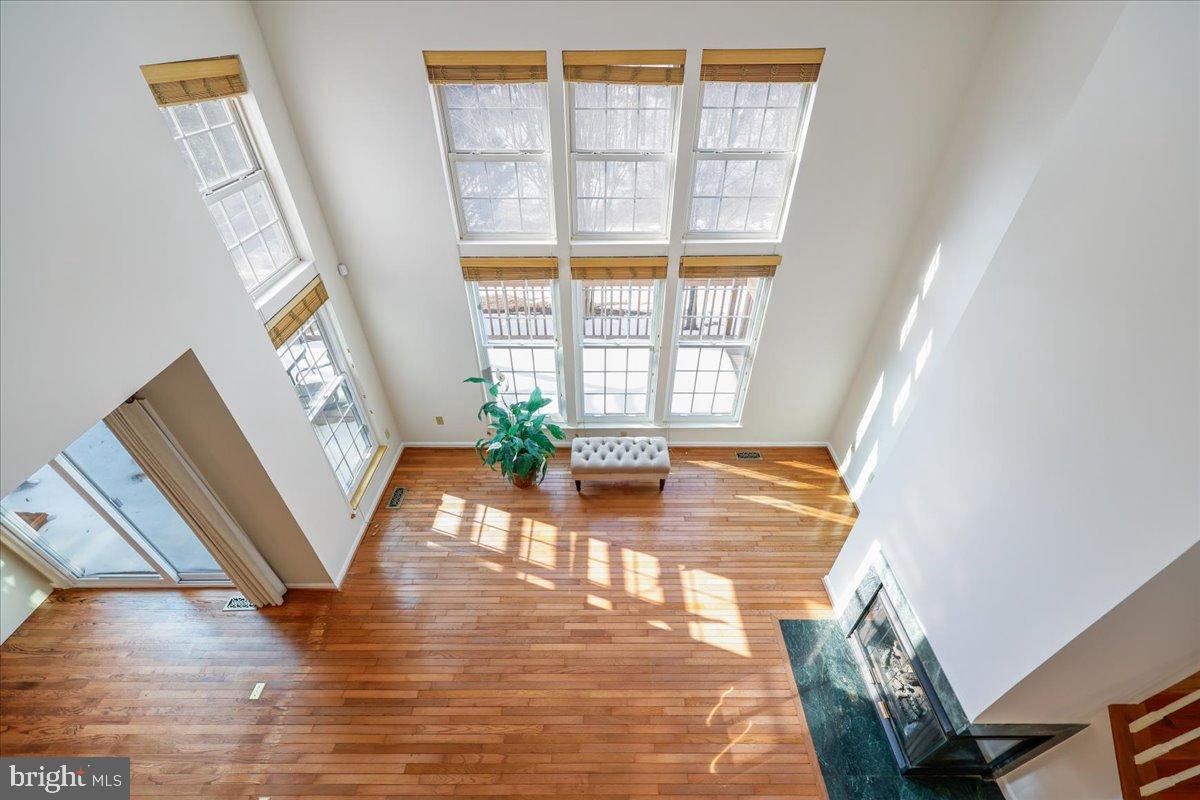 KINGS SQUARE - Residential