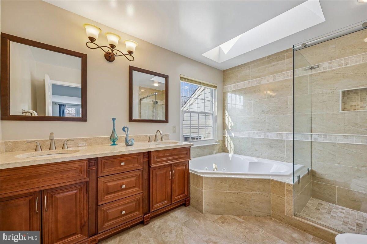 KINGS SQUARE - Residential